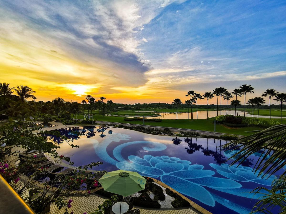 Forest City Golf Hotel Nusajaya  Exteriör bild
