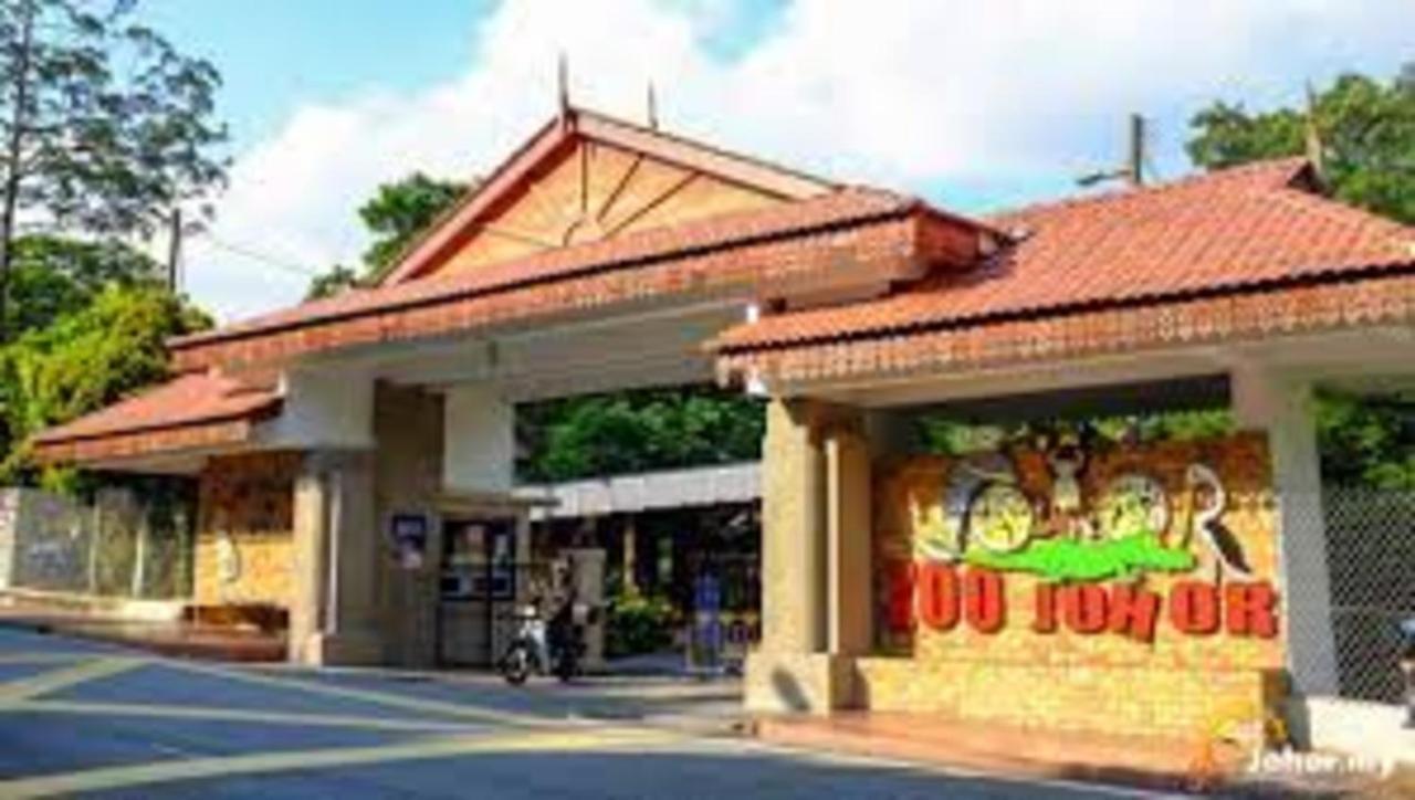 Forest City Golf Hotel Nusajaya  Exteriör bild