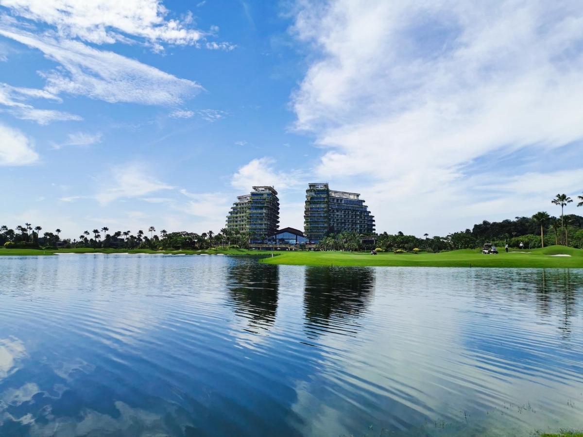 Forest City Golf Hotel Nusajaya  Exteriör bild
